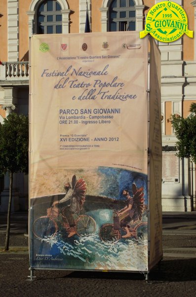 espositore_teatro_2012_1